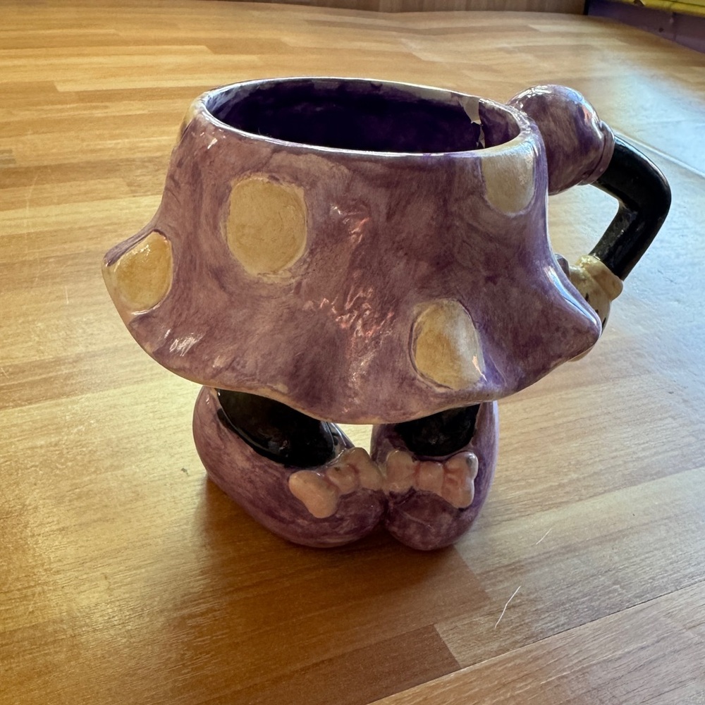 Disney purple and white polkadotted ceramic Minnie mouse vintage cup
